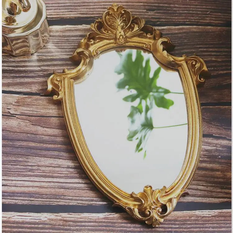 Vintage Baroque-Style Gold Mirror VagabondVintage