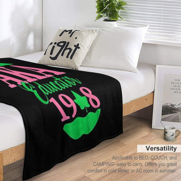 Cute Pretty Educators & Teacher Funny Aka Educator T-Shirt Throw Blanket