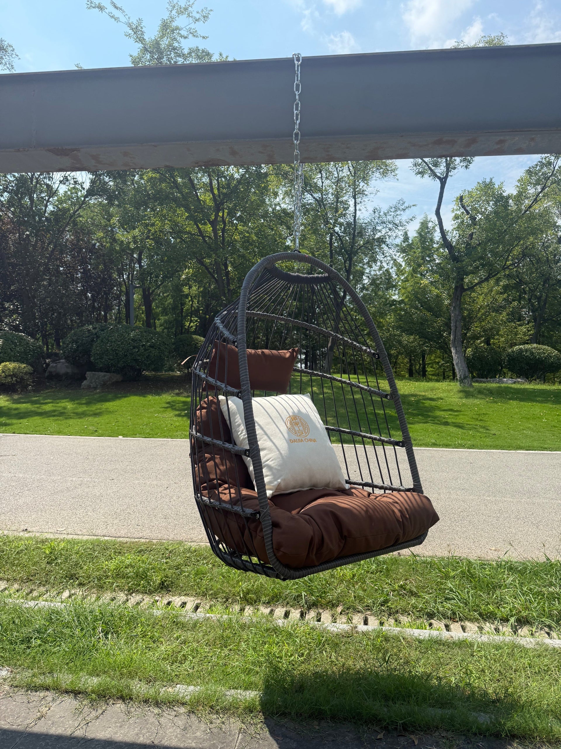 Outdoor Garden Rattan Egg Swing Hanging Chair PE Wicker Hanging Chair for Outdoor Patio