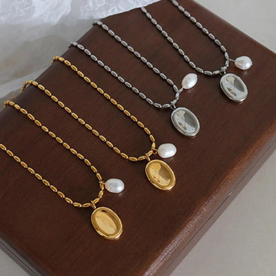Elliptical brand niche commuting fashion titanium steel necklace women's collarbone chain