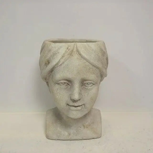 Female Peasant Planter