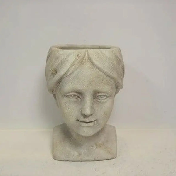 Female Peasant Planter