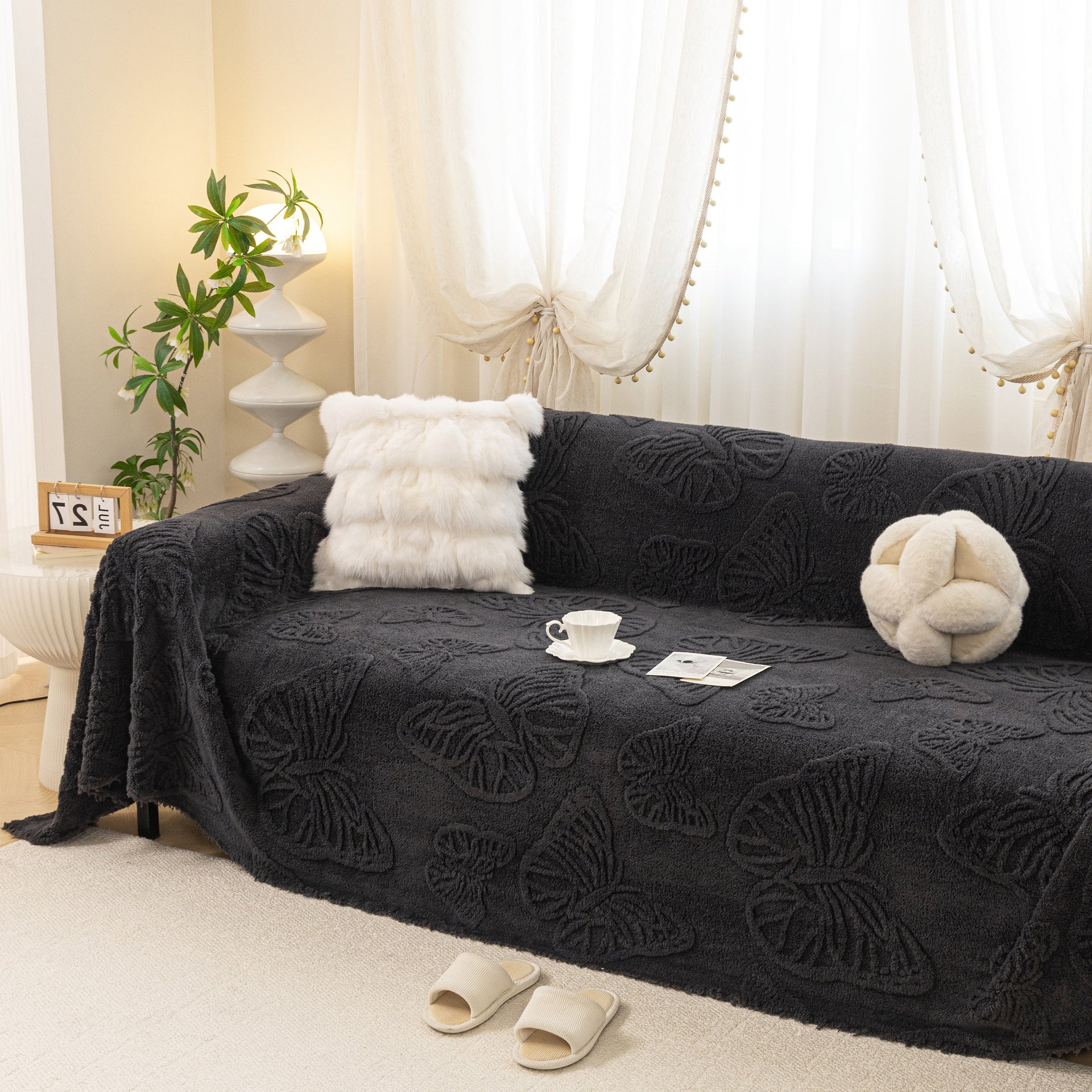 Luxury 3D Butterfly Jacquard Sofa Throw Blanket, Ultra-Soft Plush Fleece Couch Cover