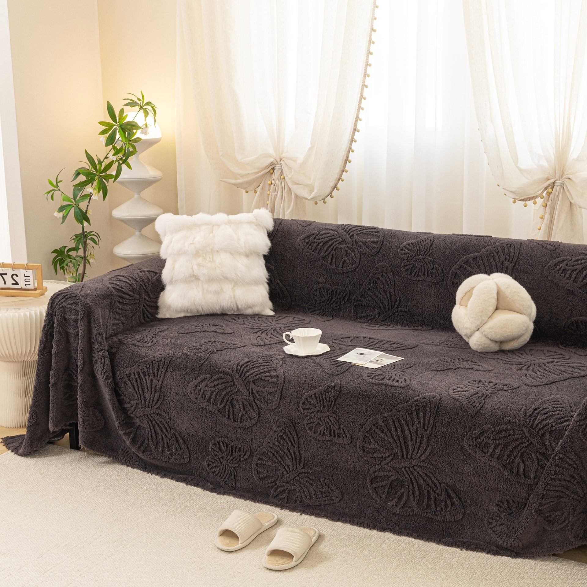 Luxury 3D Butterfly Jacquard Sofa Throw Blanket, Ultra-Soft Plush Fleece Couch Cover