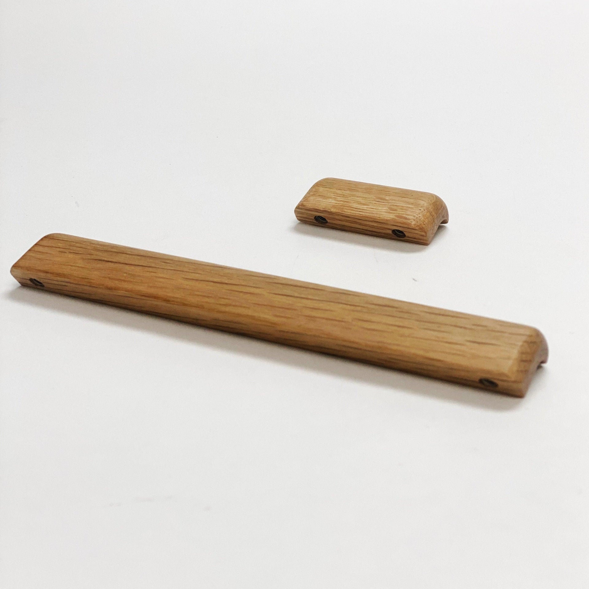 Lacquered Oak 