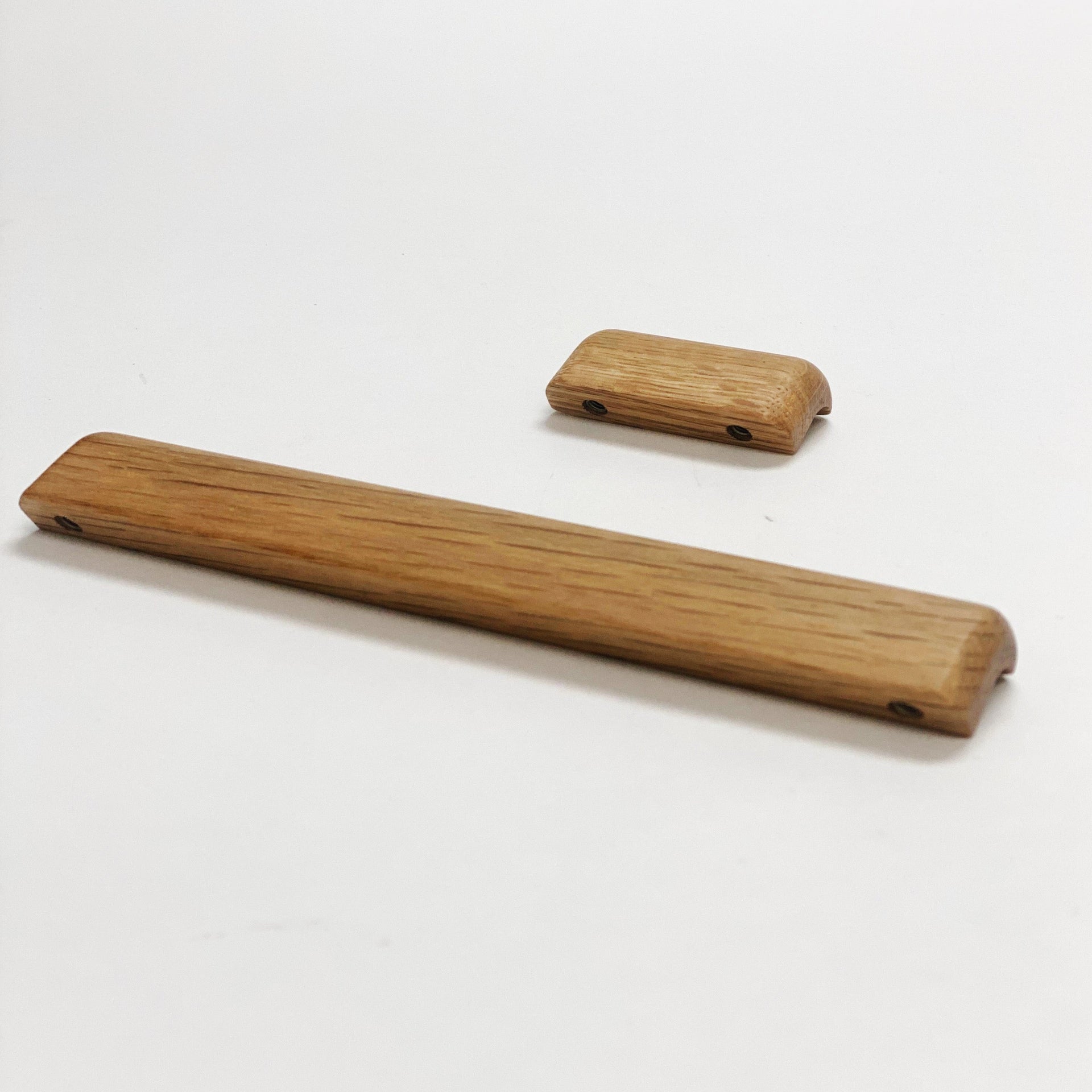 Lacquered Oak 