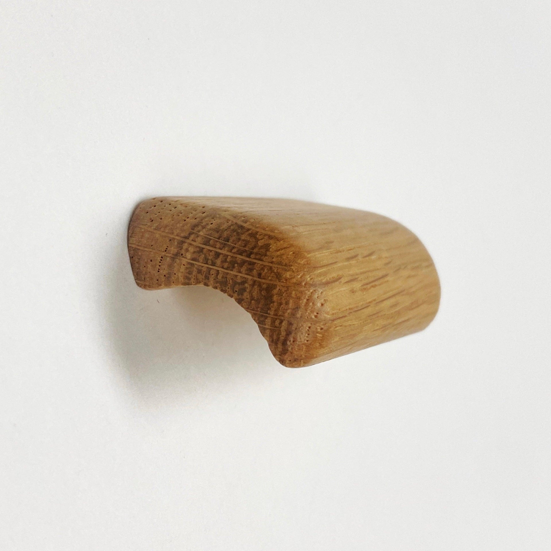 Lacquered Oak 