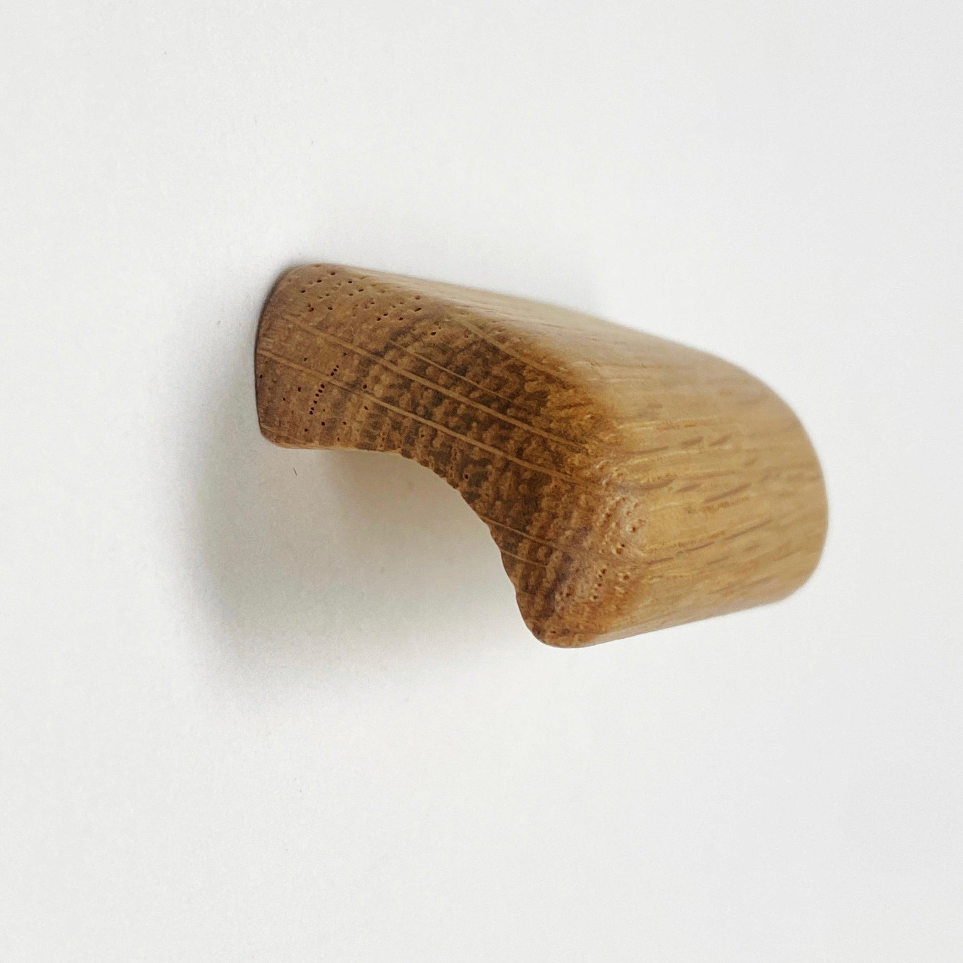 Lacquered Oak 