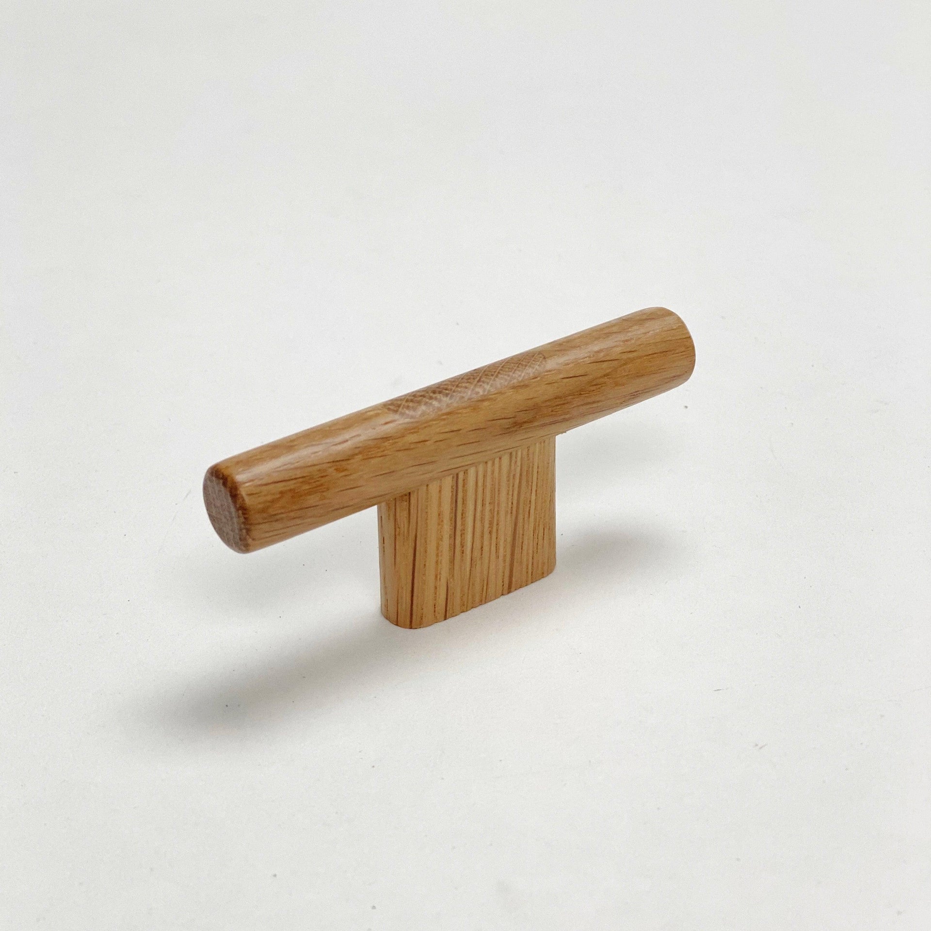 Lacquered Oak 