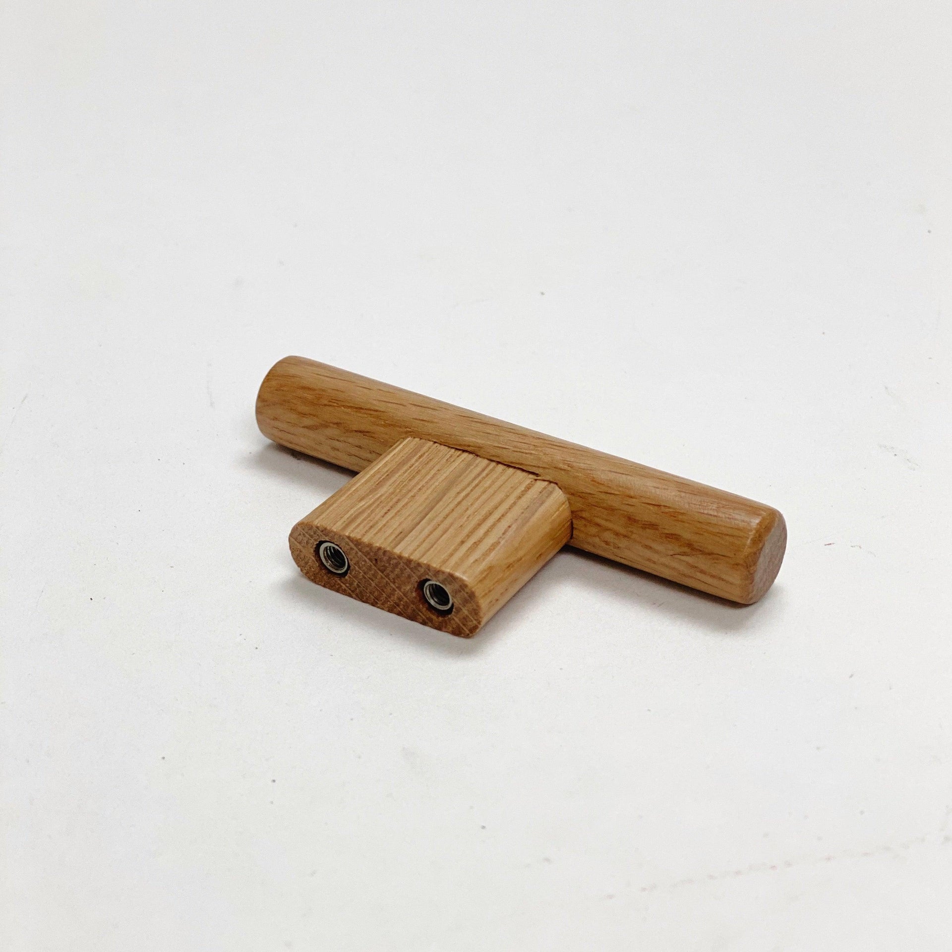 Lacquered Oak 