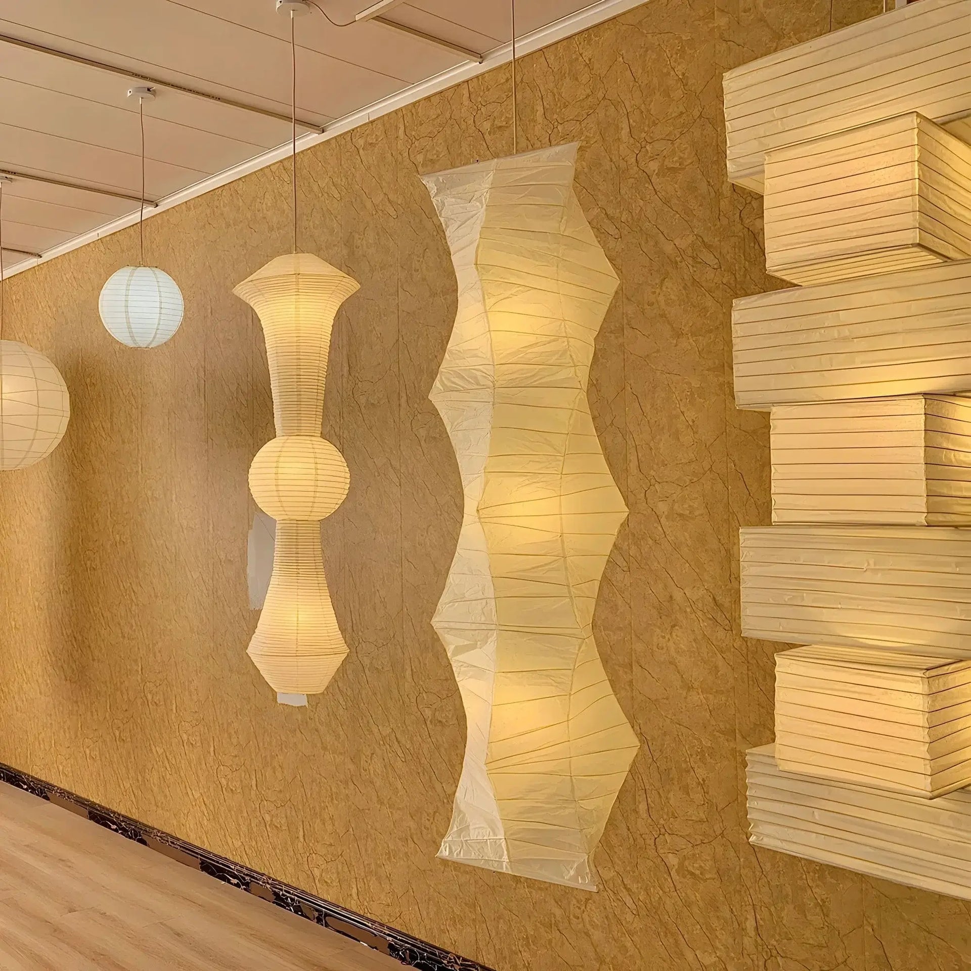 Akari 33N Pendant Light