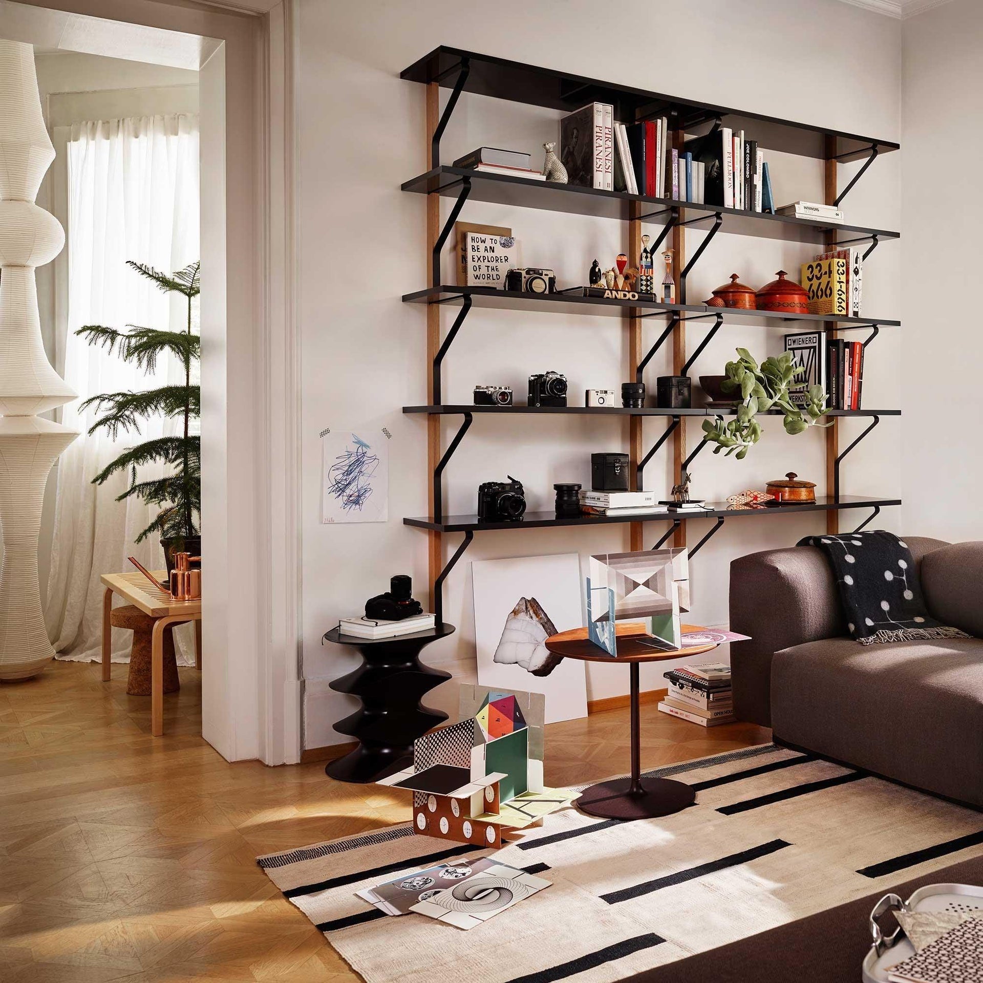 Akari E Pendant Light 12.2