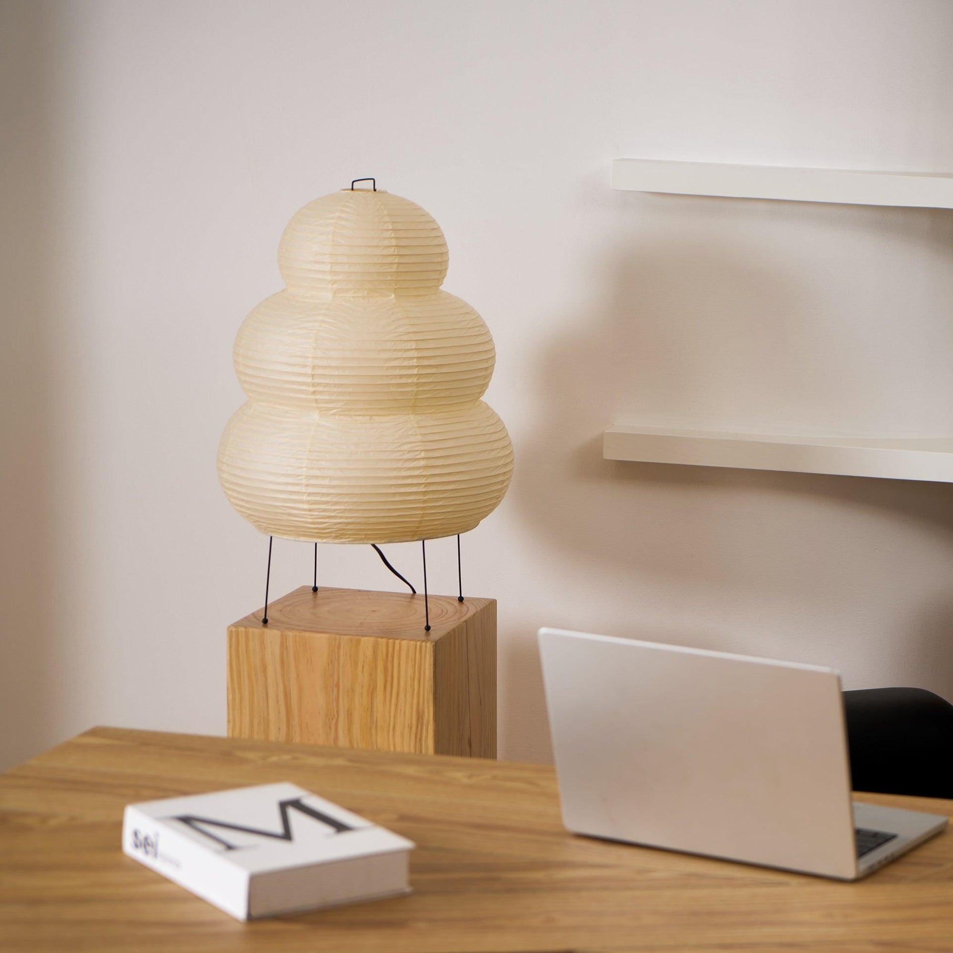 Akari Table Lamp 10.2
