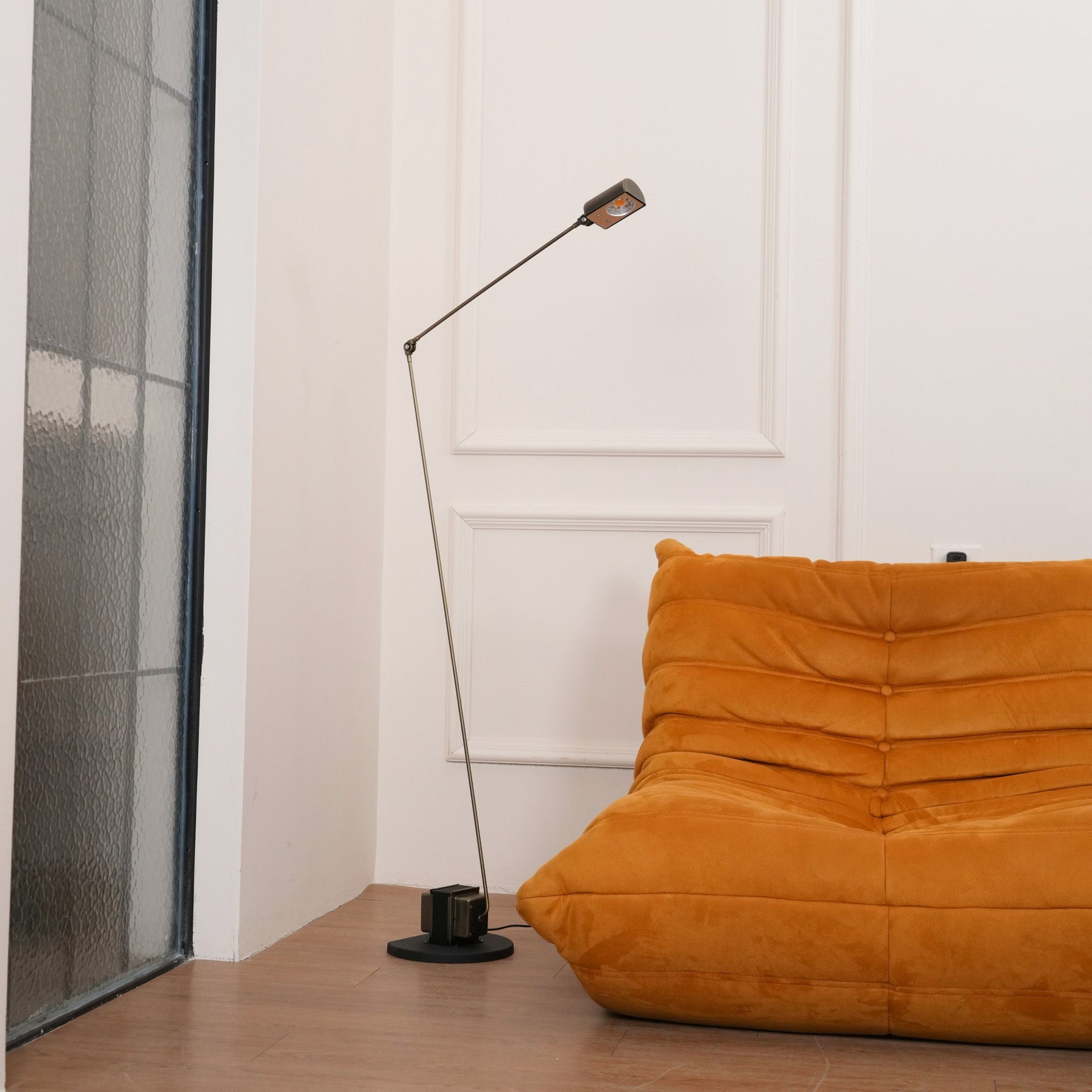 Apex Flex Floor Lamp 8.3