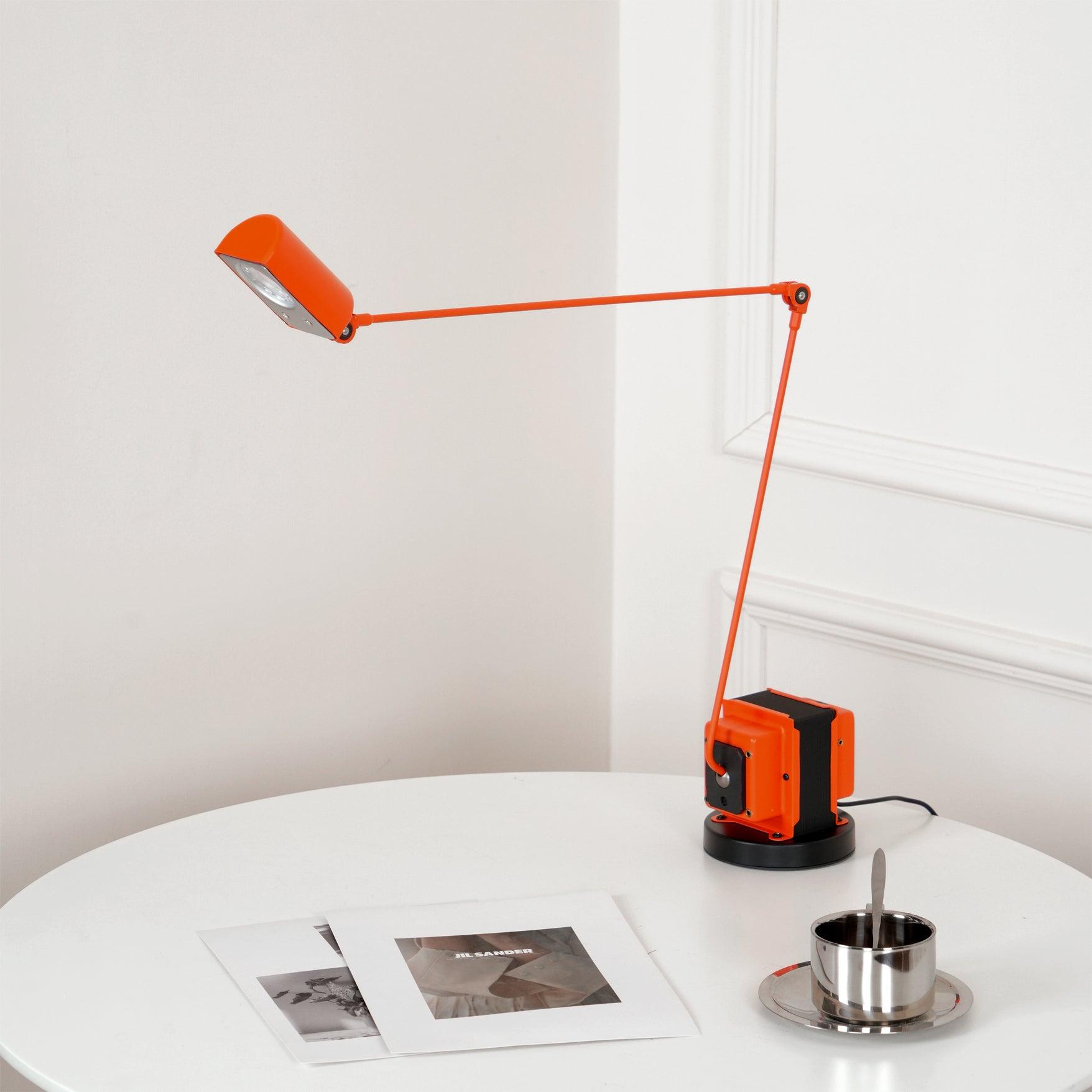Apex Flex Table Lamp 4.3