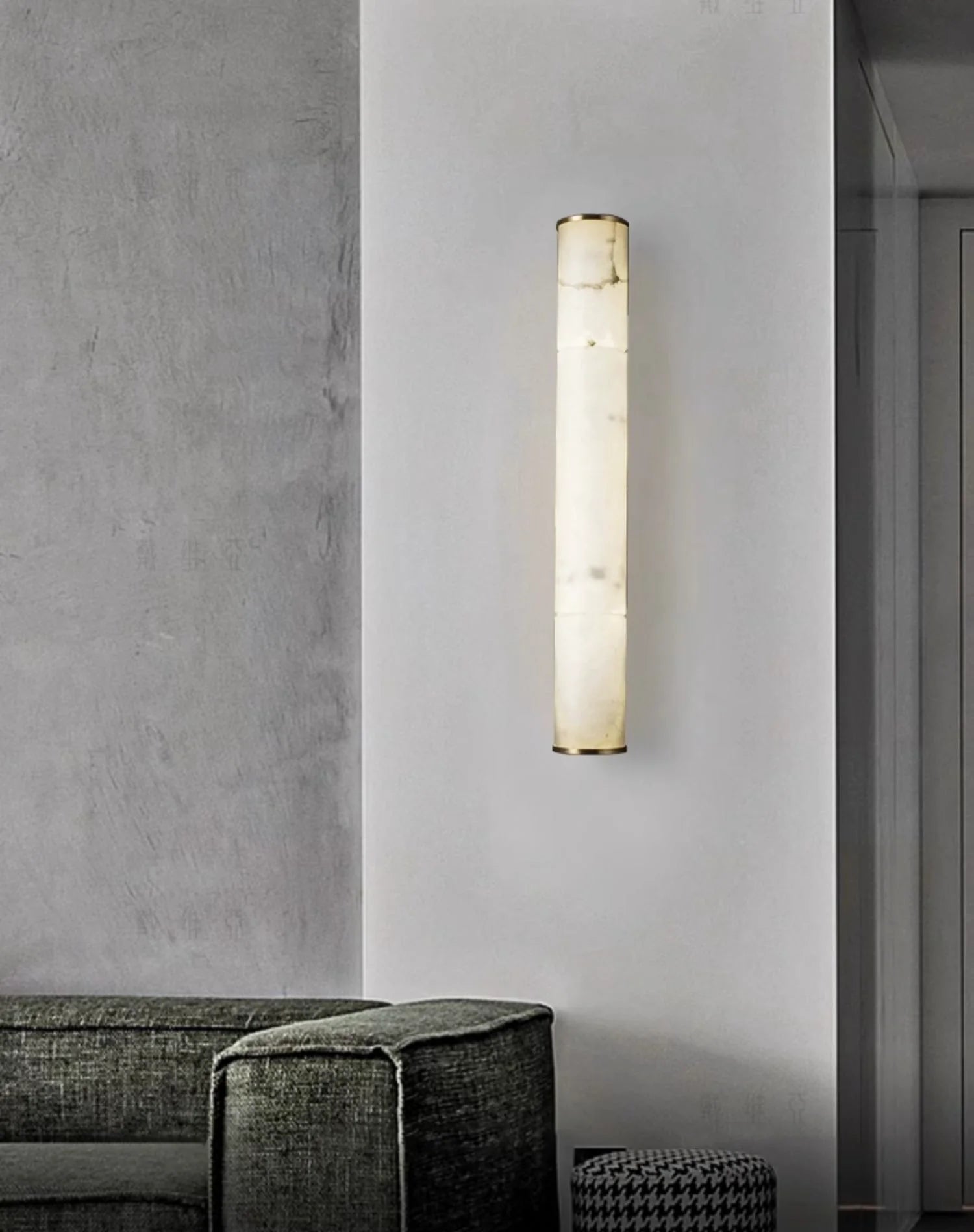 Marble Aquilus Wall Lamp