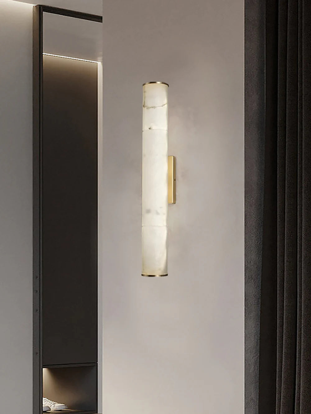 Marble Aquilus Wall Lamp