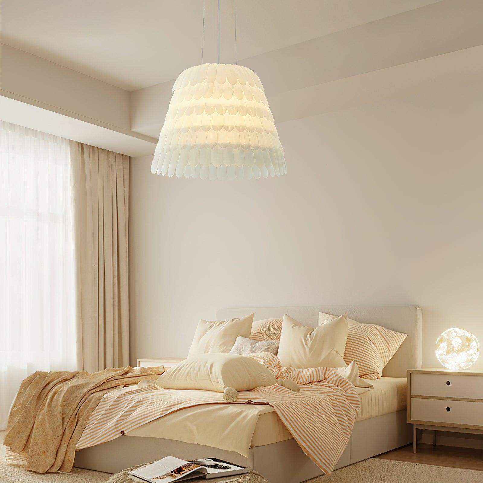 Artistic Feather Pendant Light 15.7