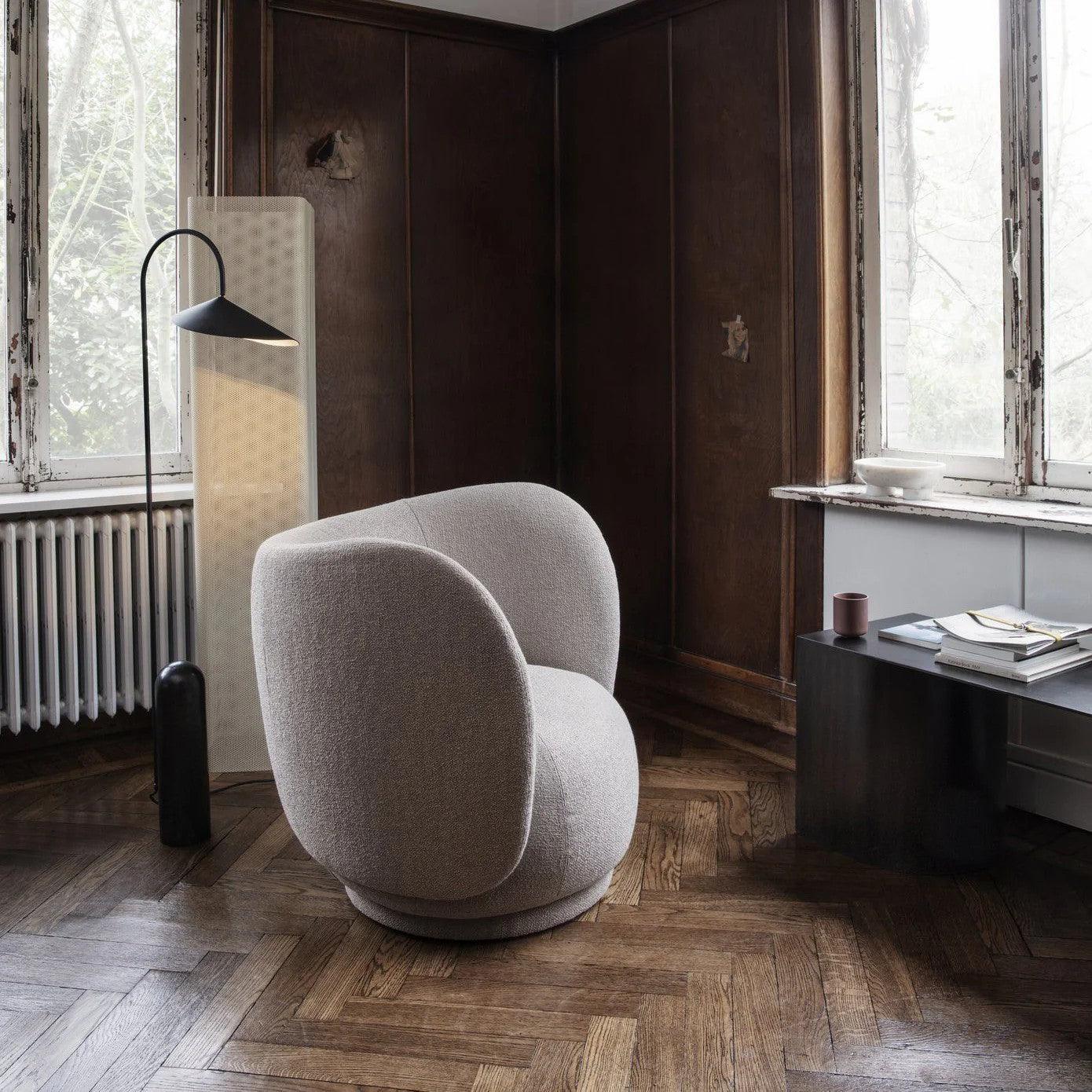 Arum Floor Lamp 16.9