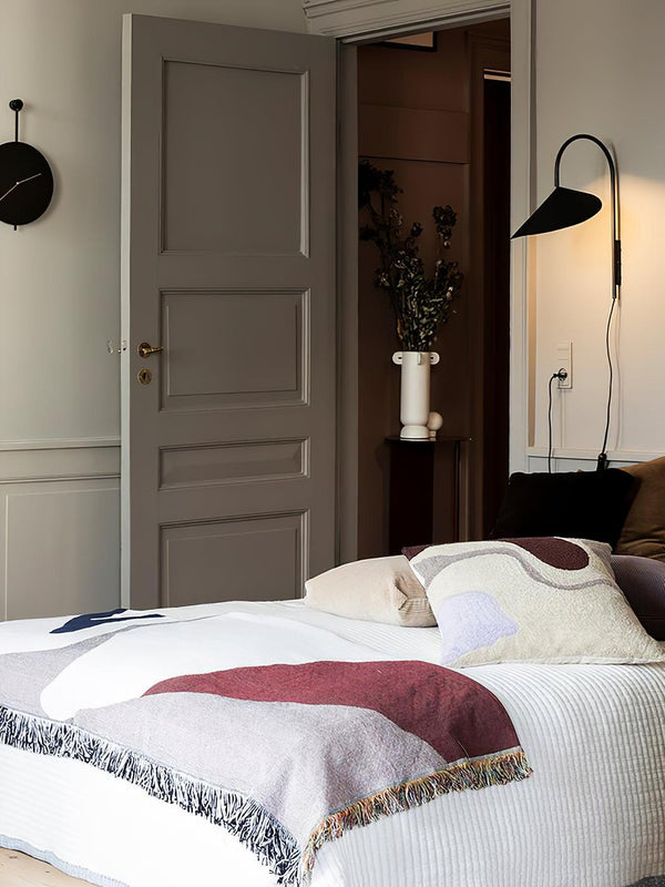 Arum Wall Lamp