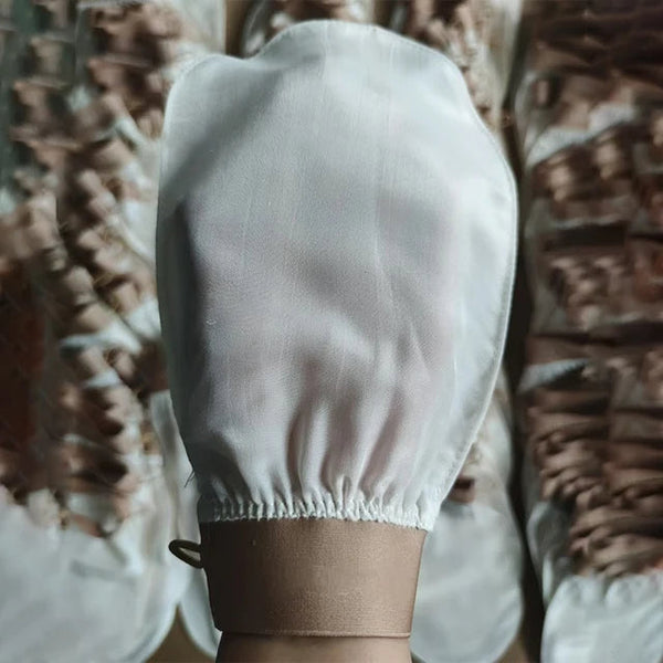 Silk exfoliating face wash and beauty towel, soft and exfoliating, bath and scrubbing, silk bath and face wash gloves