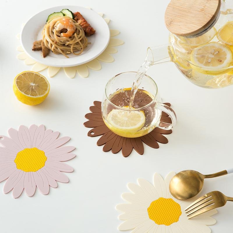 Minimal heat insulation mat, cup mat, European dining table, PVC anti slip and waterproof Nordic dish mat, bowl mat