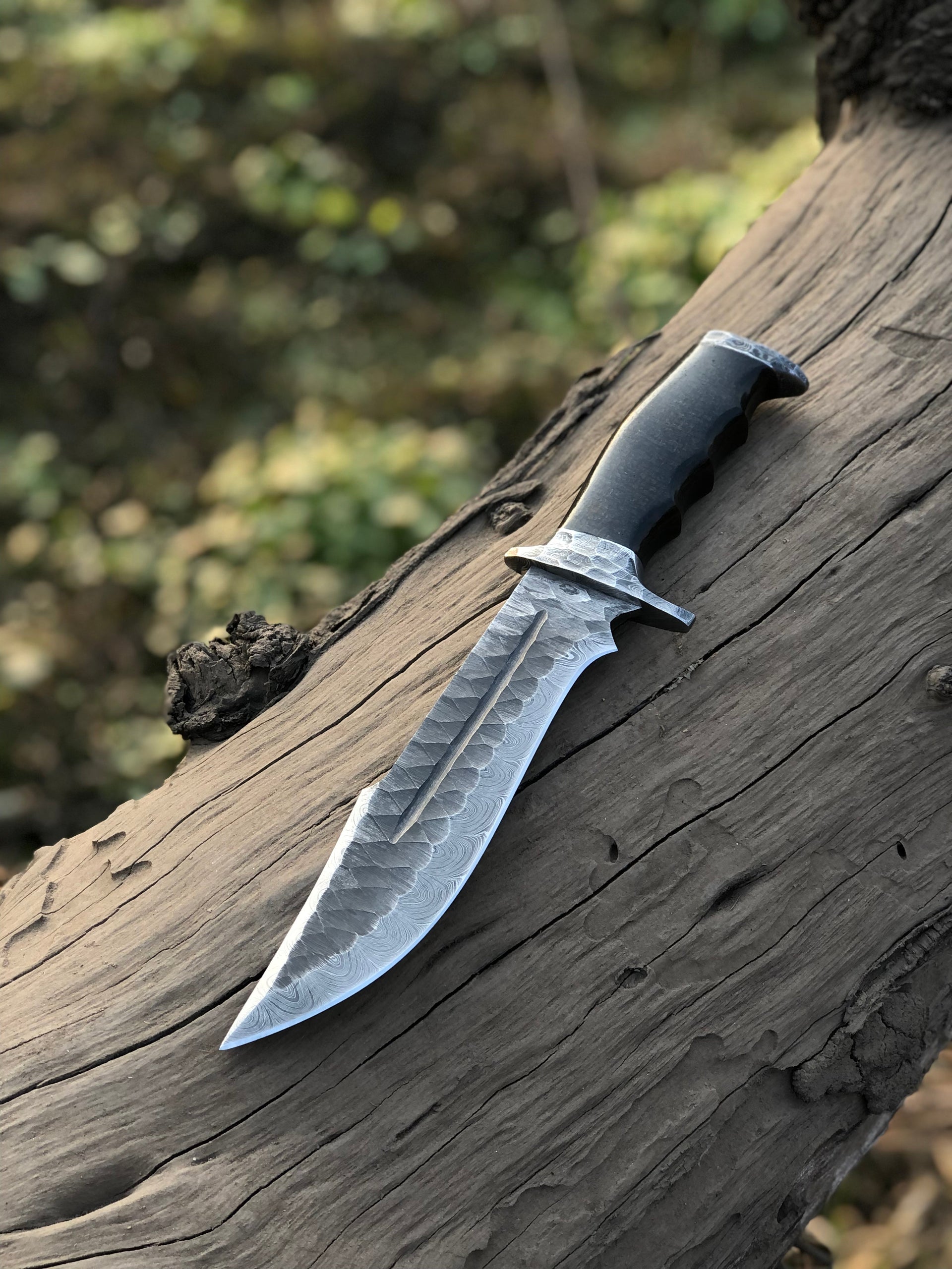Best Bowie Knife – 13