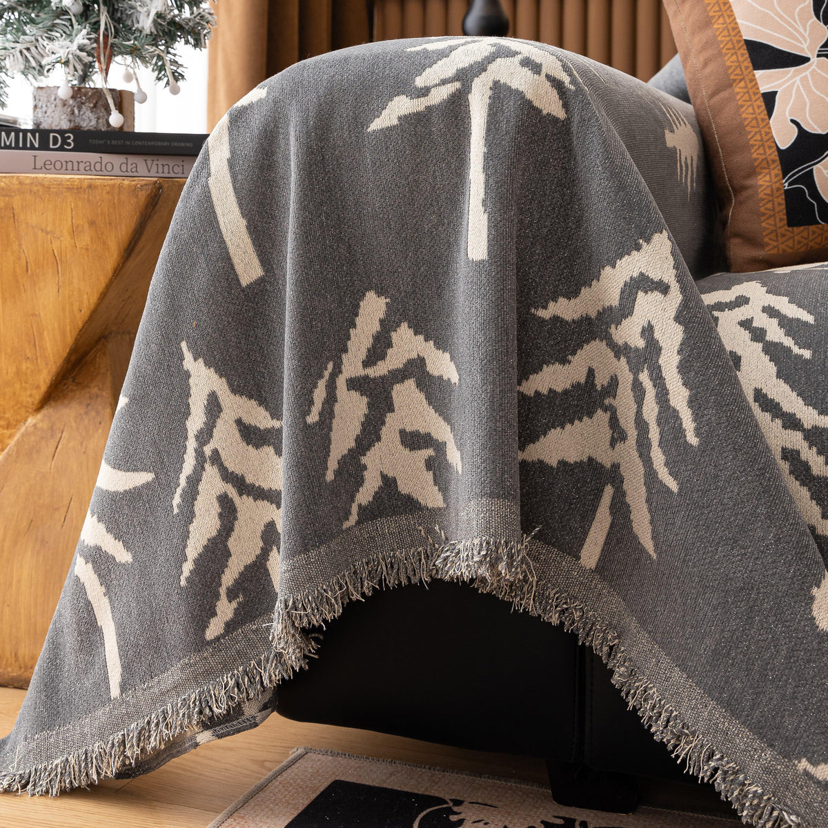 Modern Couch Covers for Couches Large Decorative Throw Blanket with Tassels for Couch
