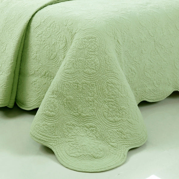 Serenity Green Victorian Scalloped Medallion Floral Pure Solid Cotton Reversible Quilt Bedding Set