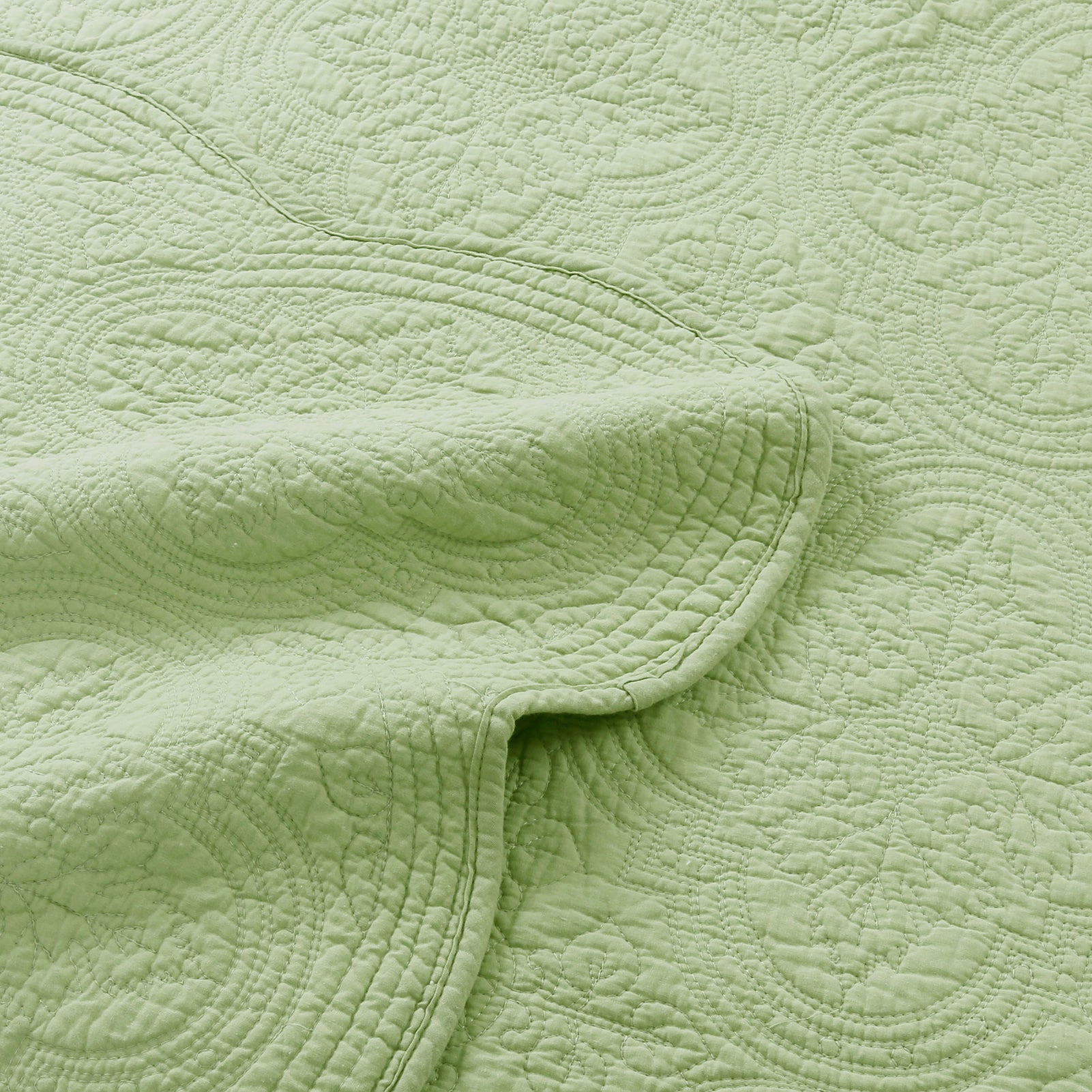 Serenity Green Victorian Scalloped Medallion Floral Pure Solid Cotton Reversible Quilt Bedding Set
