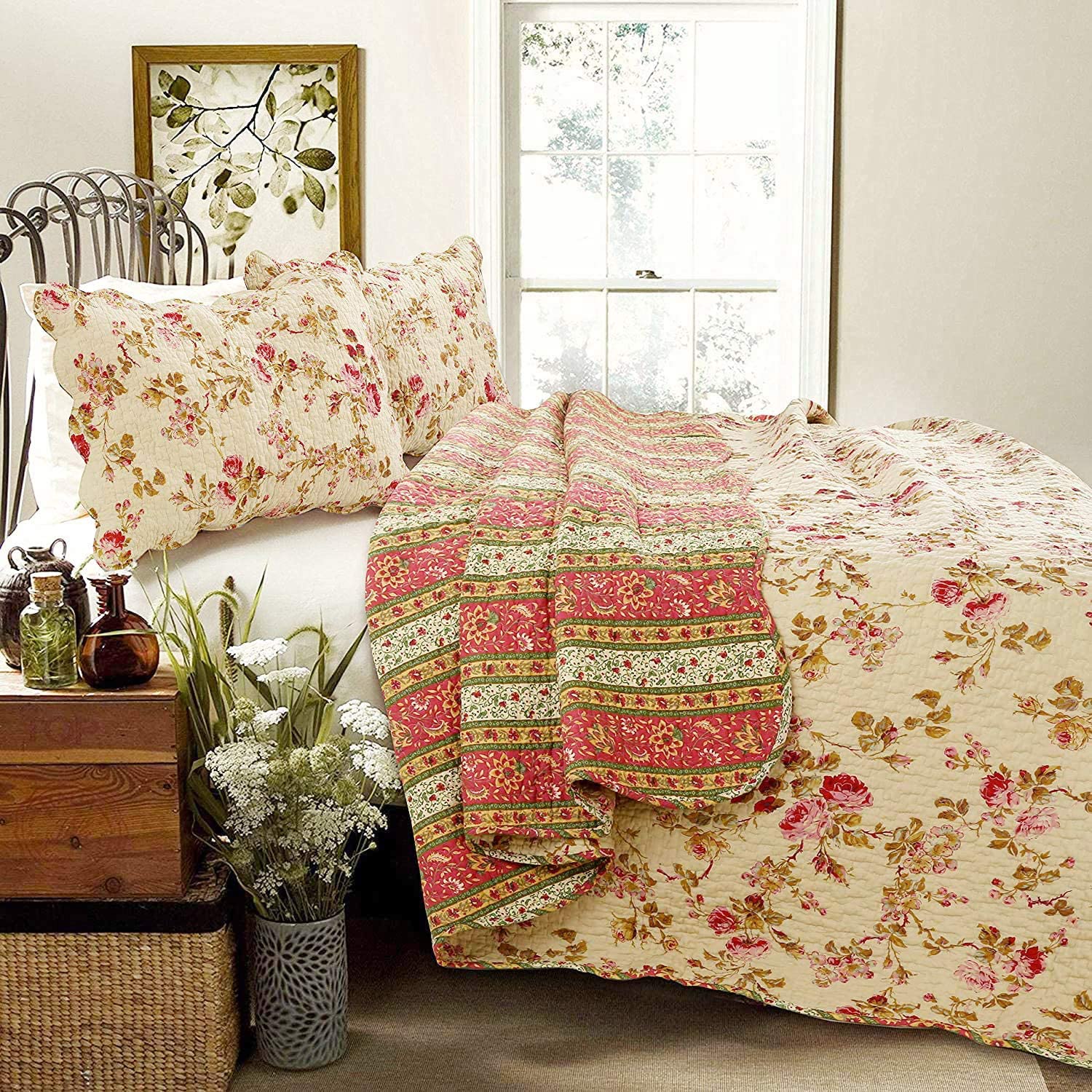 Vintage Rose Floral Cotton Quilted Scalloped 3-Piece Reversible Quilt Bedding Set
