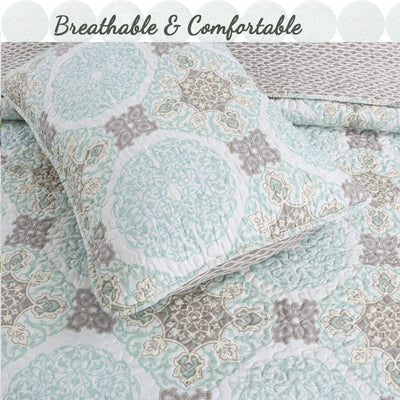 Light Green Damask 3-Piece Reversible Quilt Bedding Set