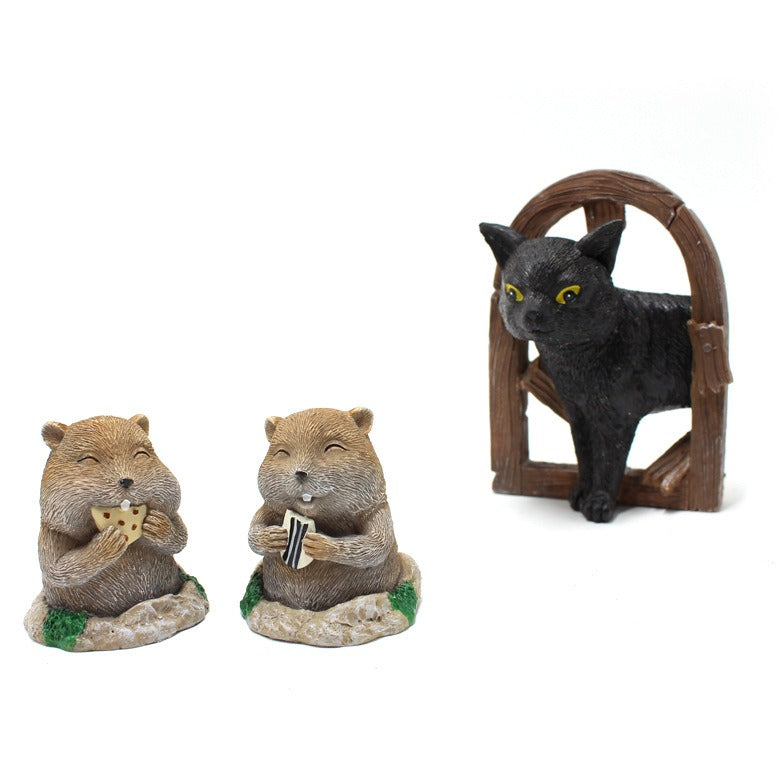 Cat and mole gardening decorative resin ornaments