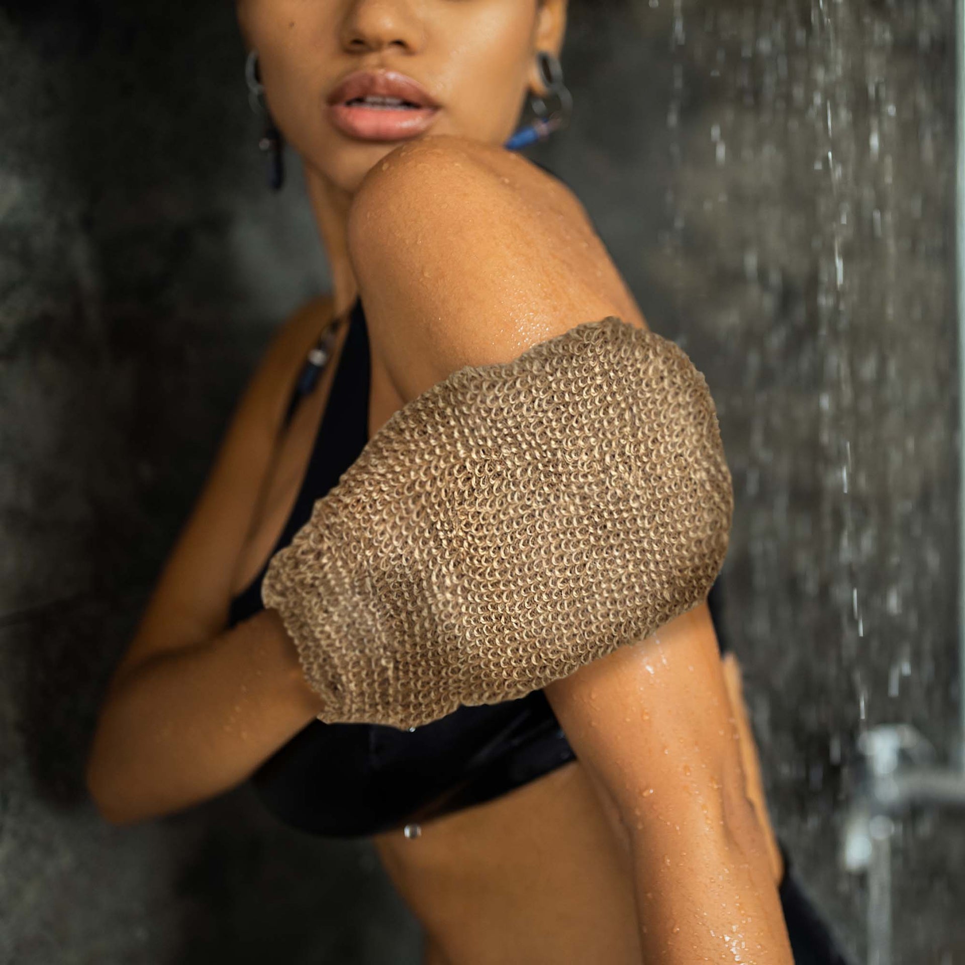 Pursonic True HEPA Air Purifier, Essential Oil Wellness Blends, and Sisal Hemp Bath Gloves