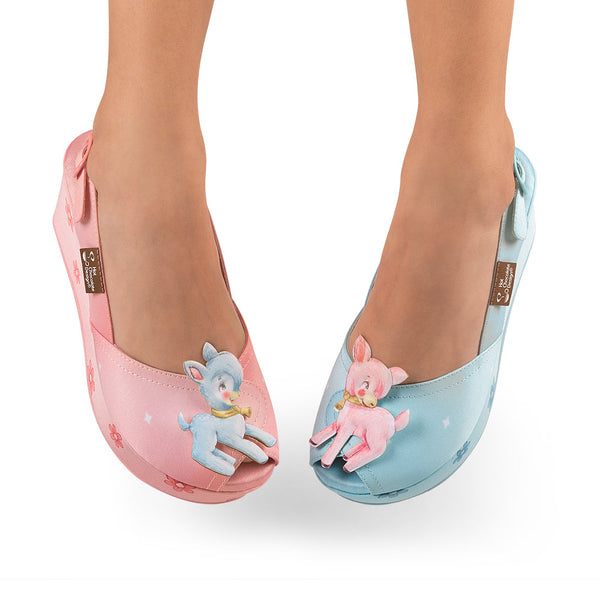 Chocolaticas® Deer Women's Sandal