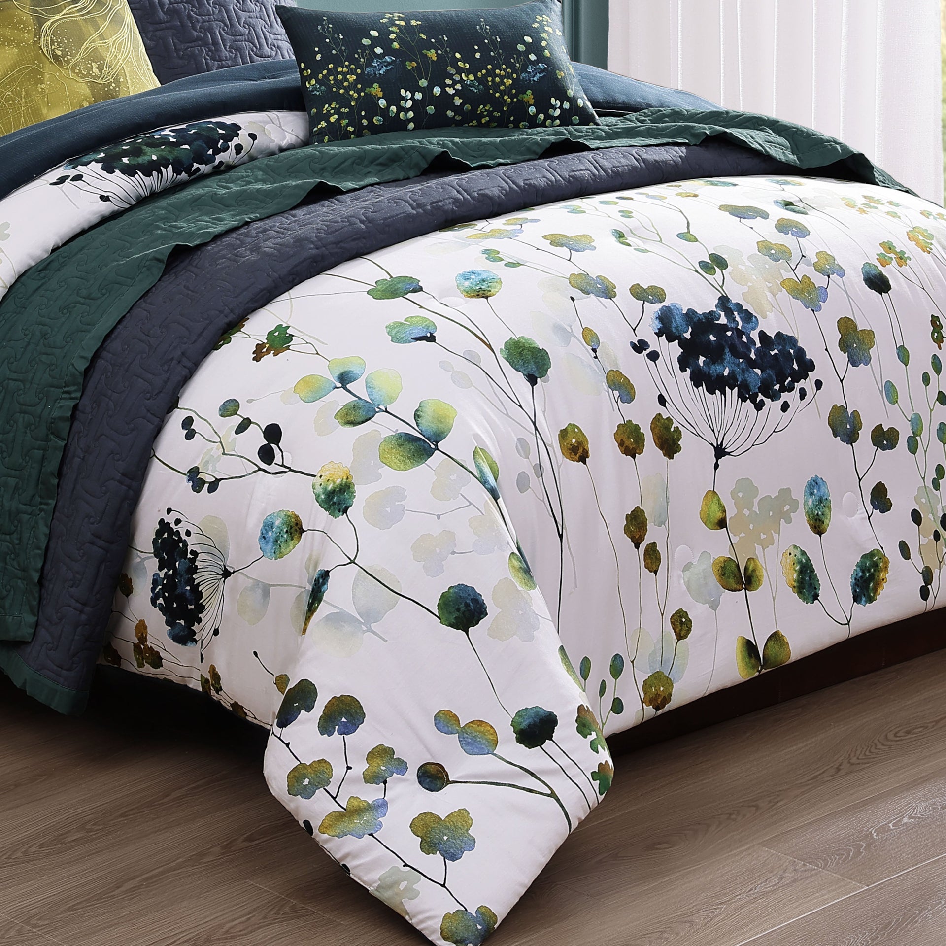 Bebejan Abstract Vines 8 Piece Reversible Comforter & Coverlet Set