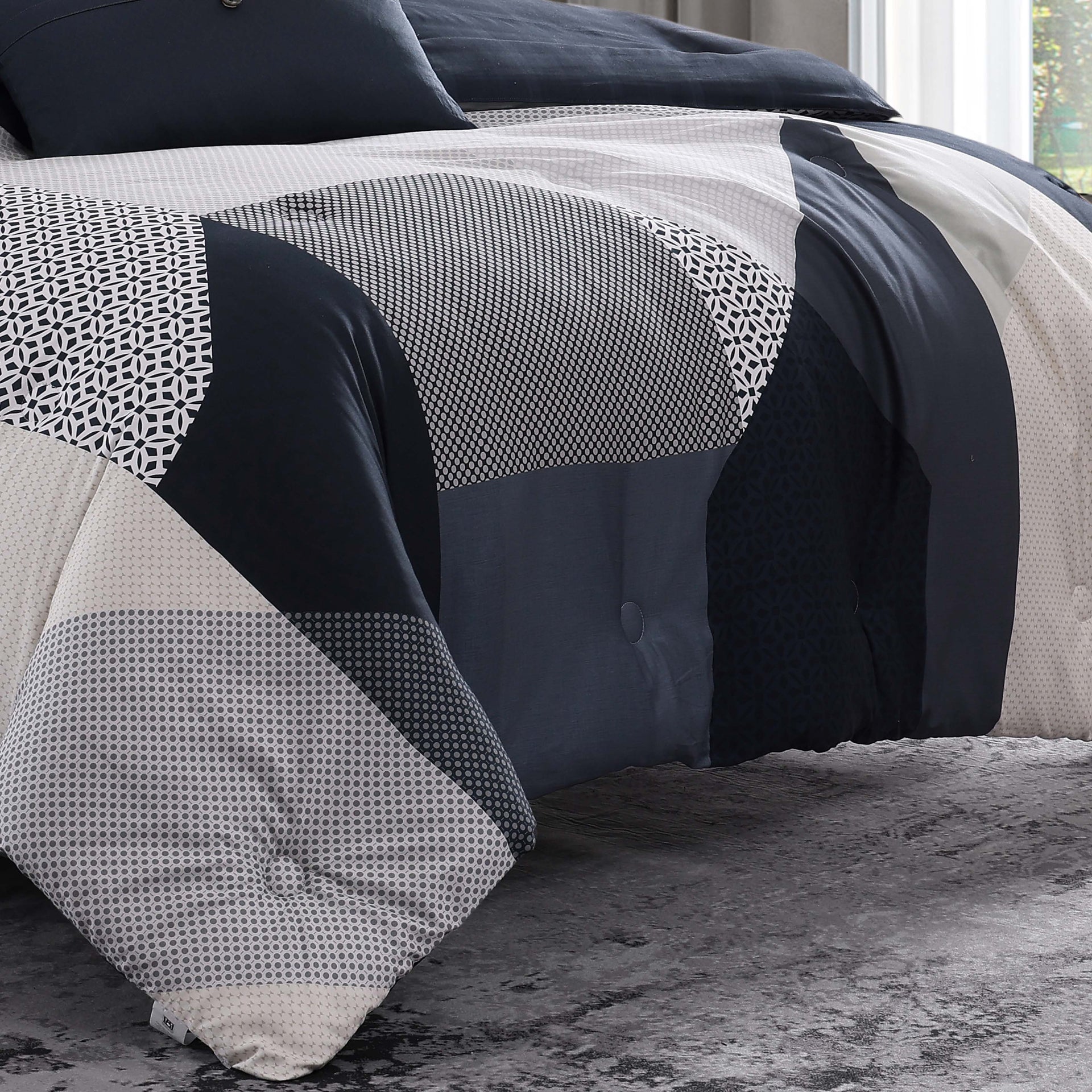 Bebejan Geo Fusion 200 Thread Count 100% Cotton Sateen 5 Piece Reversible Comforter Set