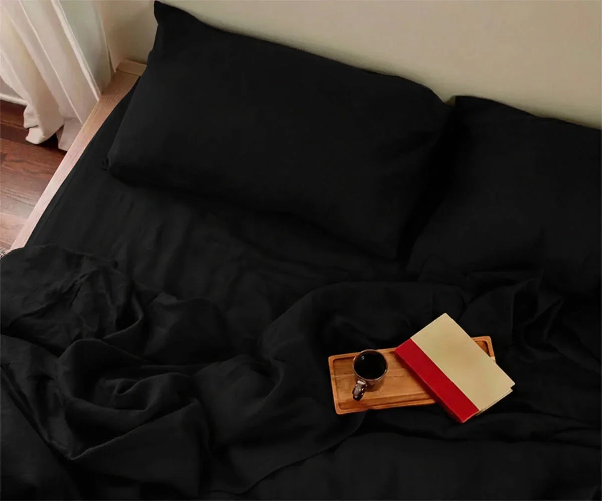 Black Bed Sheet Set