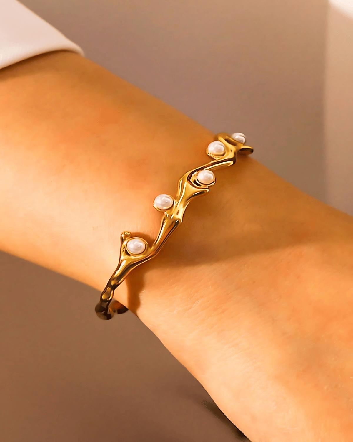 Best Trending Trendy Pearl Cuff Bracelet Jewelry Gift on Sale for Women, Lady, Mother, Wife