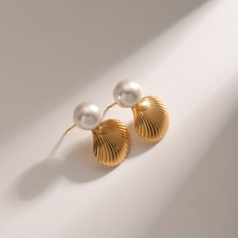Pearl & Shell Shape Stud Earrings