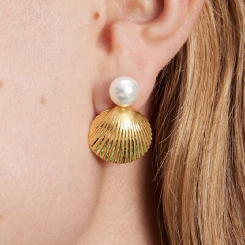 Pearl & Shell Shape Stud Earrings