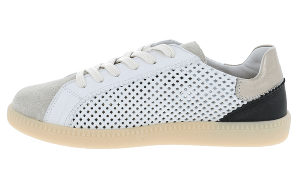 Amelia Sneakers