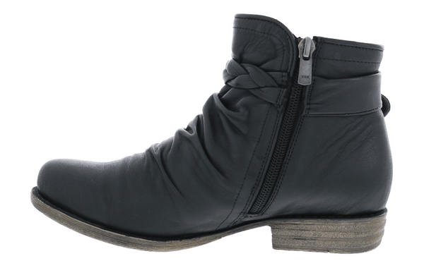 Evelyn Boots