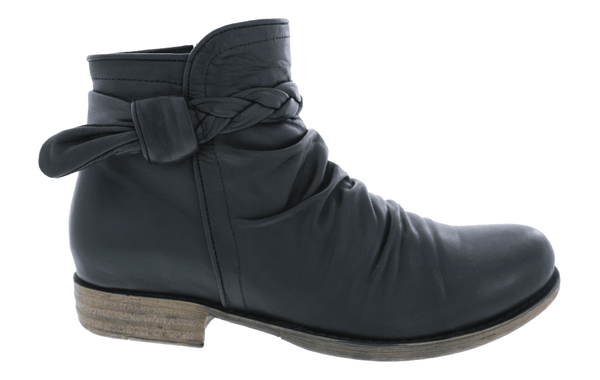Evelyn Boots