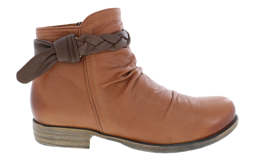 Evelyn Boots