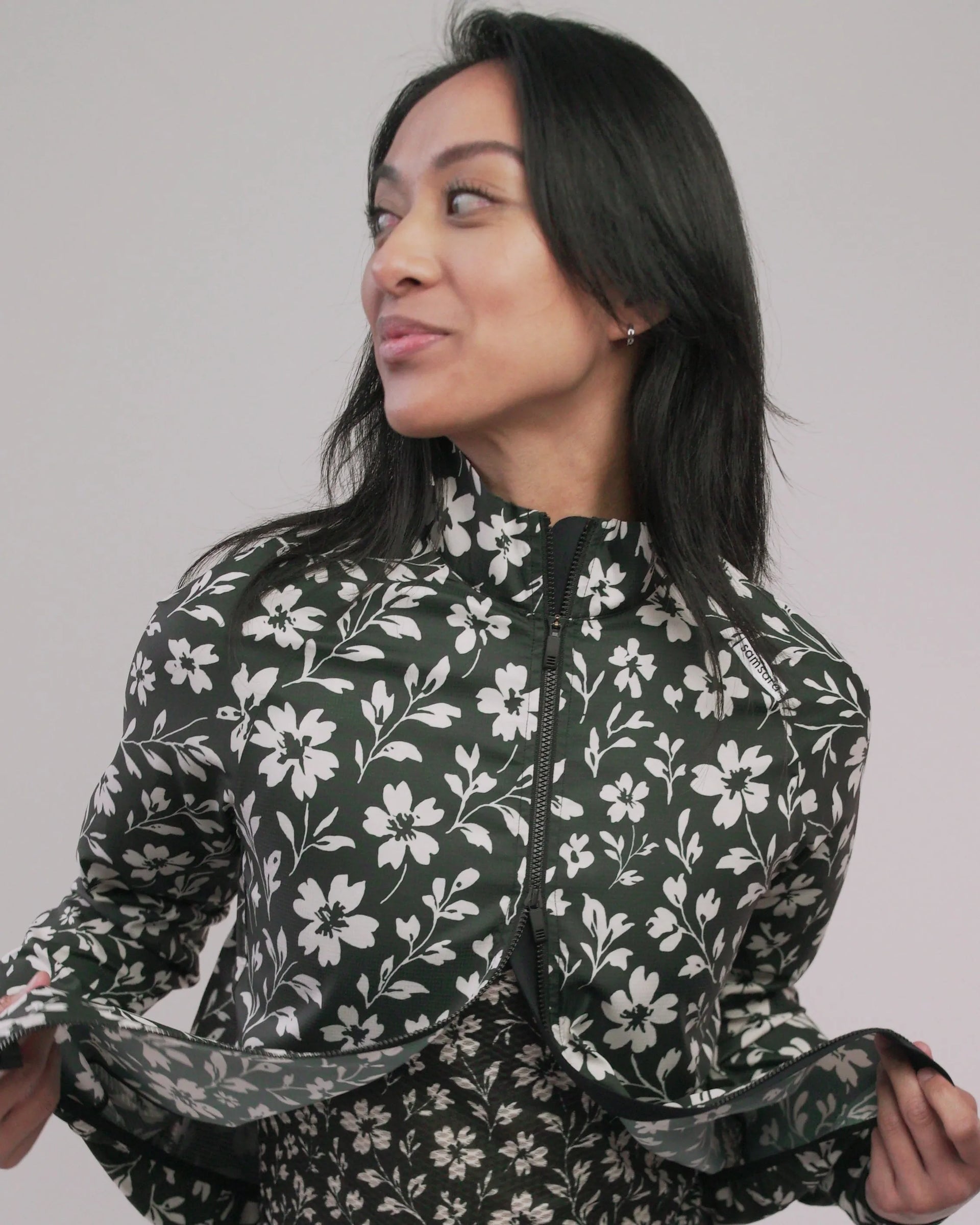 Stop The Wind Cycling Jacket - Black Floral Maze