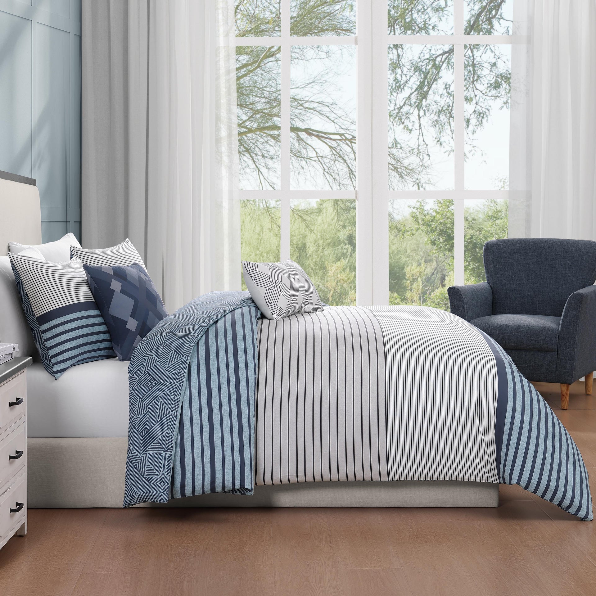 Blue Geo Lines 5 Piece Reversible Comforter Set