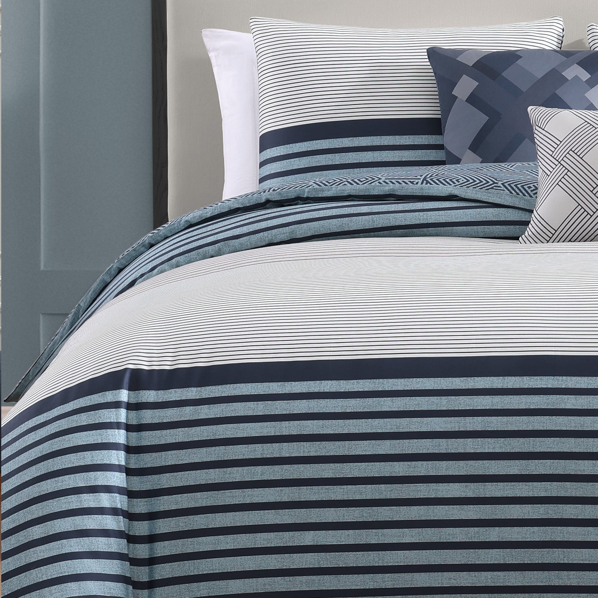 Blue Geo Lines 5 Piece Reversible Comforter Set