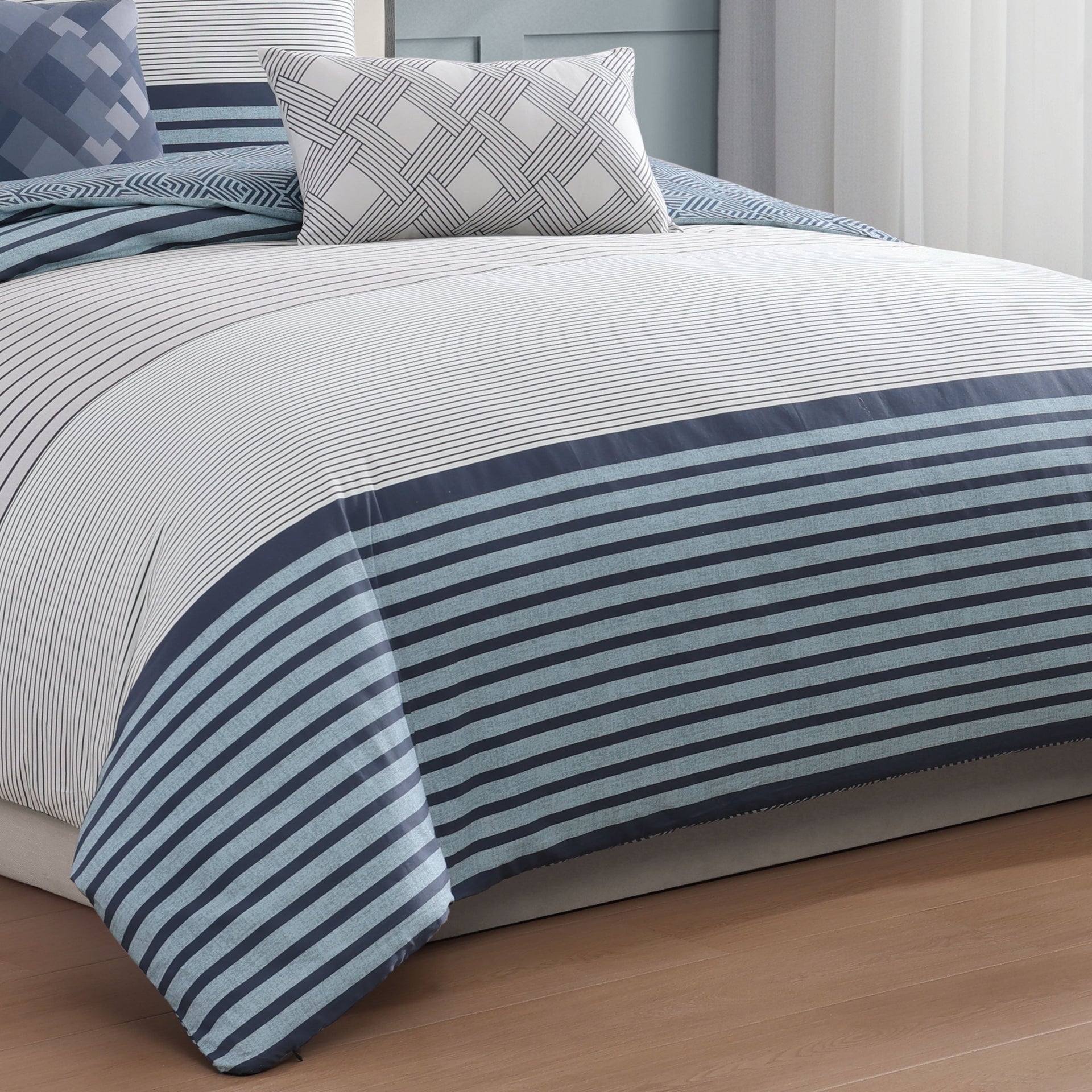 Blue Geo Lines 5 Piece Reversible Comforter Set