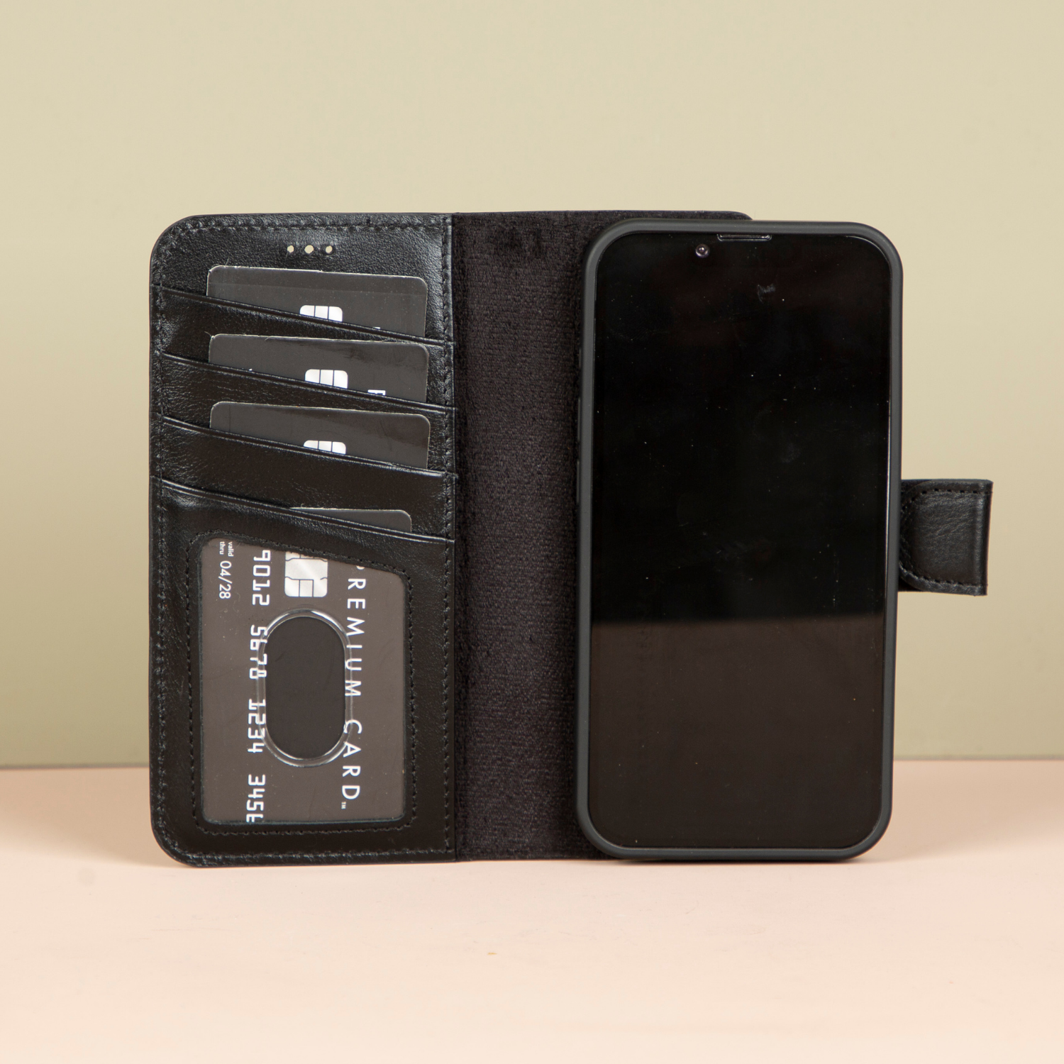 iPhone 16e Leather Wallet Case - Black - Brooklyn
